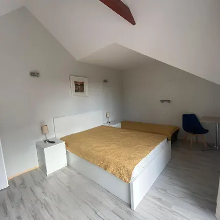 Goscinne Bosman ホームステイ *